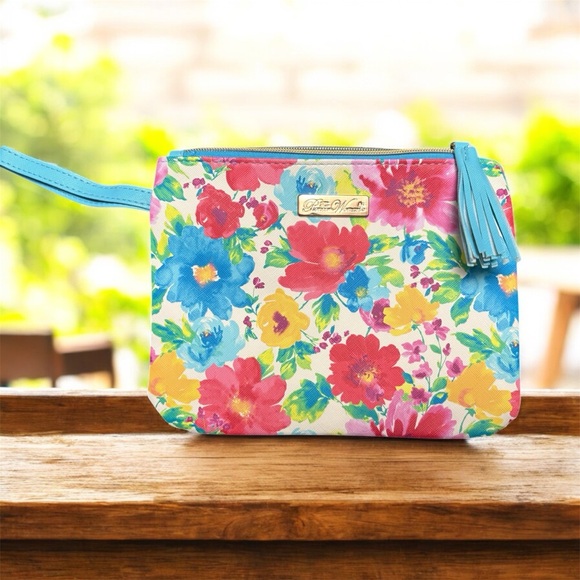 The Pioneer Woman Handbags - Pioneer woman Floral Women's Clutch with Tassel
